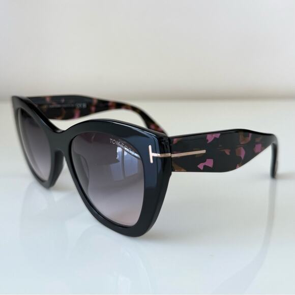 NEW!!! Tom Ford Cara TF940 05B women sunglasses Authentic main image 7